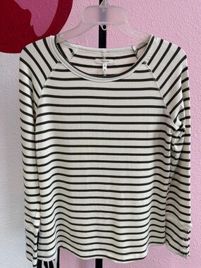 Brand New Maurices Long Sleeve Green White Striped Tee Top Size M